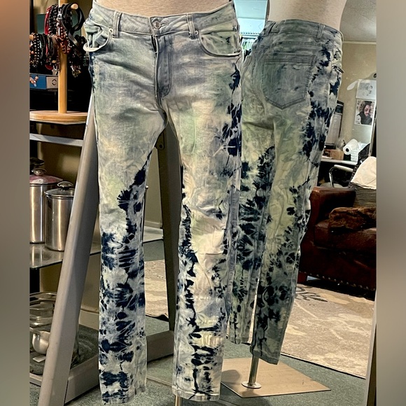 FOREVER 21 Men’s jeans size 34 - Picture 1 of 2